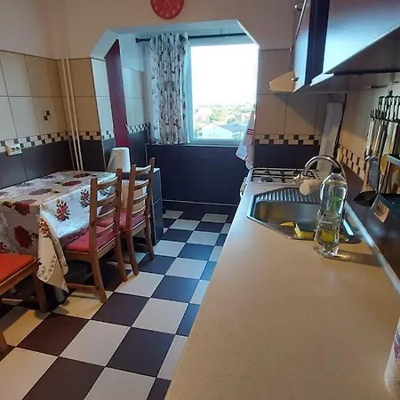 Apartment Cosy Close To Center With Parking Lot Bucharest