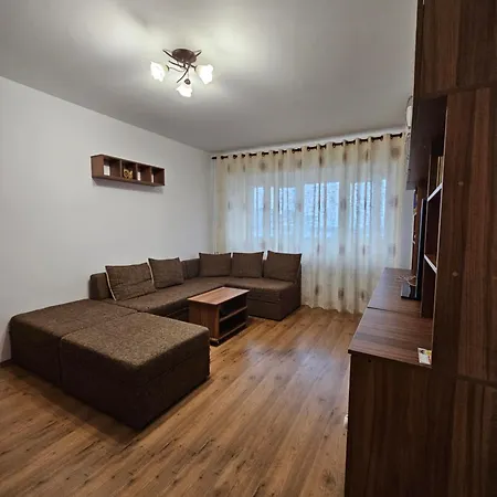 Authorised 2br Near Citycenter - 1 Parking Lot דירה בוקרשט