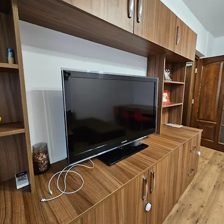Apartment Cosy Close To Center With Parking Lot