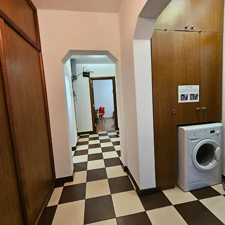 Authorised 2br Near Citycenter - 1 Parking Lot Apartament Bucureşti
