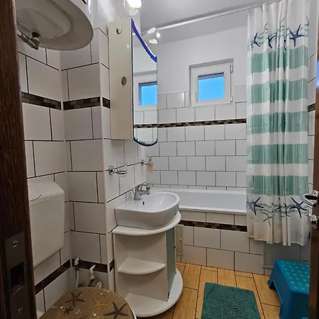 Cosy Close To Center With Parking Lot Bucharest