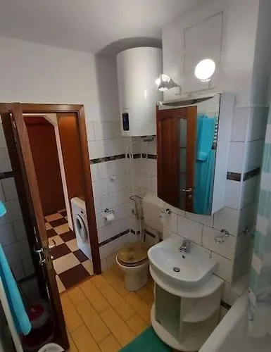 Authorised 2br Near Citycenter - 1 Parking Lot *