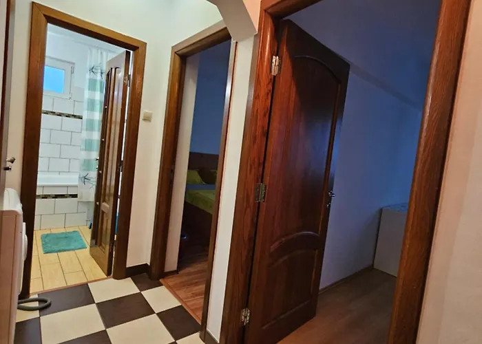 Authorised 2br Near Citycenter - 1 Parking Lot Apartman *