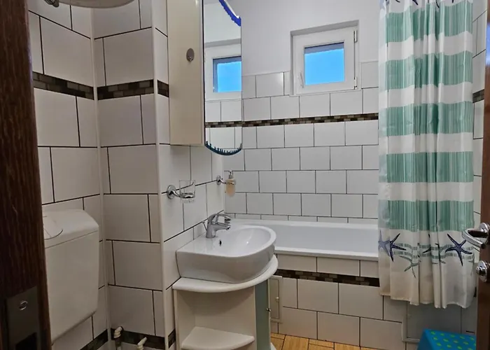 Authorised 2br Near Citycenter - 1 Parking Lot Bukurešť