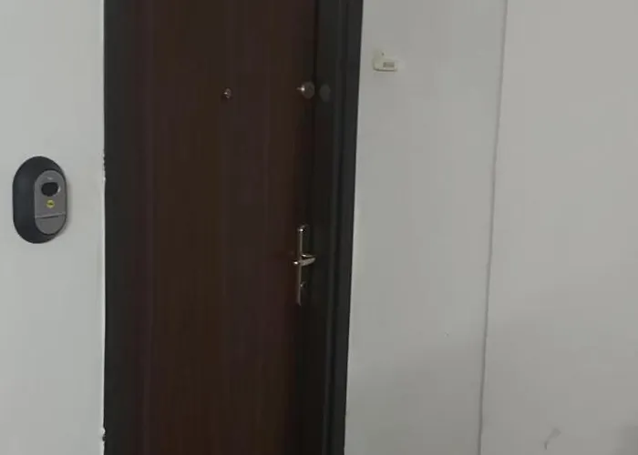 Authorised 2br Near Citycenter - 1 Parking Lot Apartman