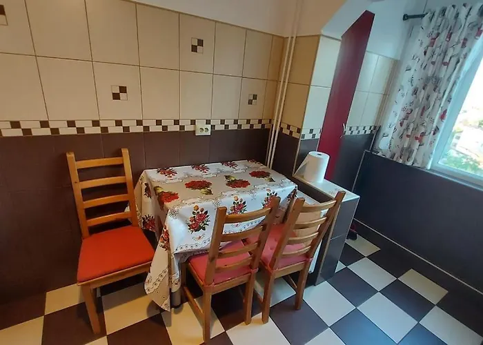 Authorised 2br Near Citycenter - 1 Parking Lot Appartement Boekarest